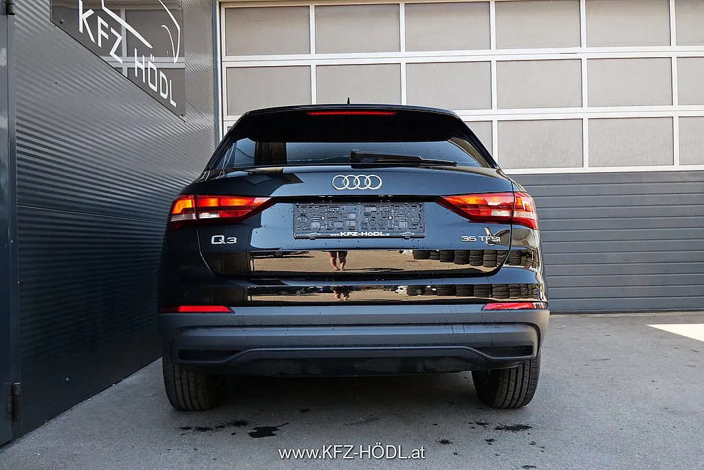 Audi Q3 35 TFSI Image 4